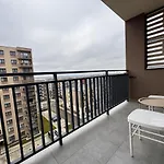 New In Tractorul, Apartment