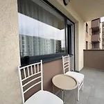 New In Tractorul, Apartment