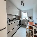 New In Tractorul, Apartment