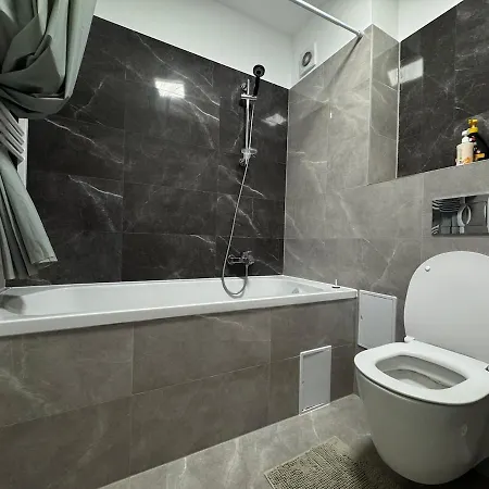 Apartman New In Tractorul, Brassó