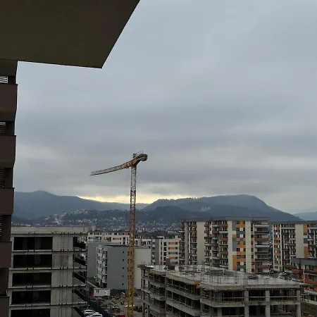 New In Tractorul, Apartment *