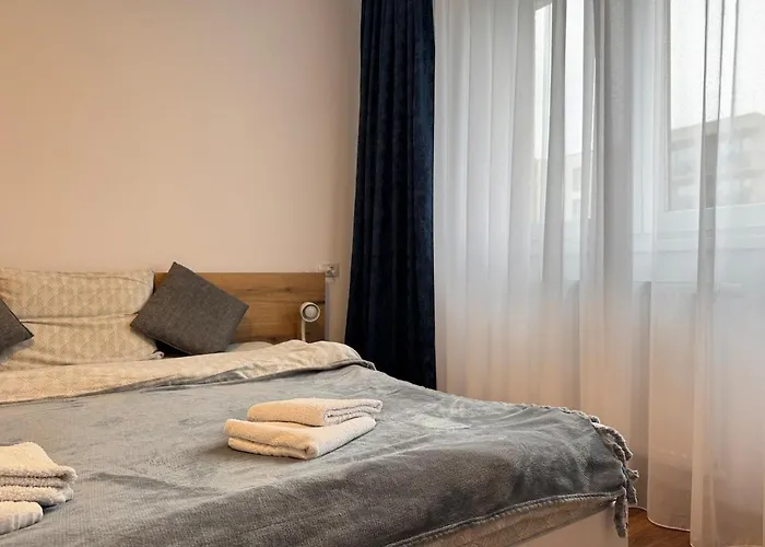 New In Tractorul, Apartman Brassó