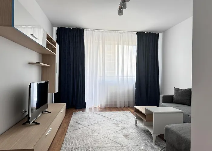 New In Tractorul, Apartman